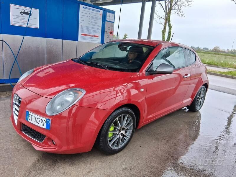 Rosso Usata 2014 Alfa Romeo MiTo Due volumi | 4700 € (Buon prezzo) - Immagine 1/4