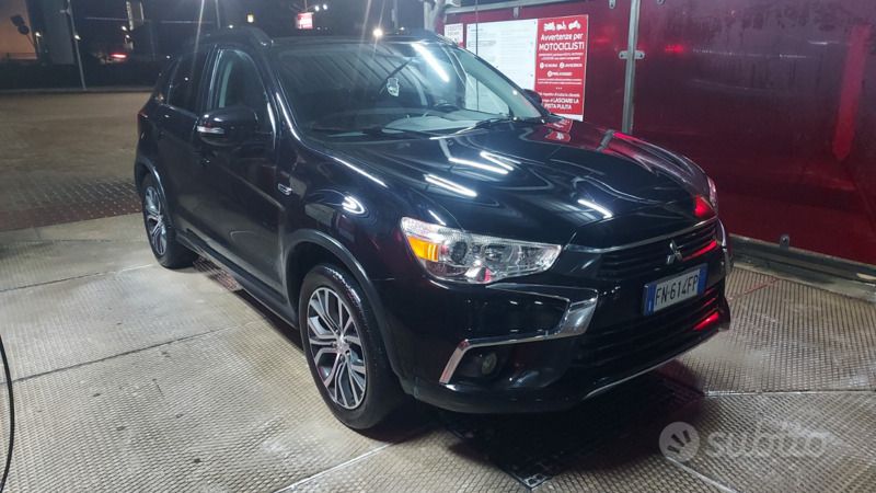 Usata Mitsubishi ASX Instyle 114 CV (83 kW) 2018 Nero SUV