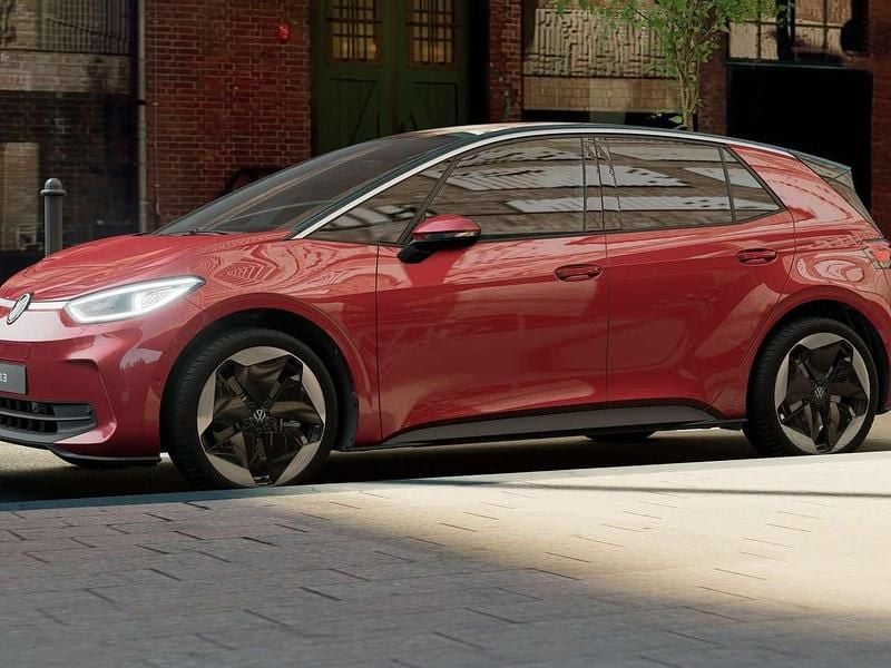 Nuova VW ID.3 Pro 150 kW (204 CV) 2026 Kings red metallizzato nero Utilitaria