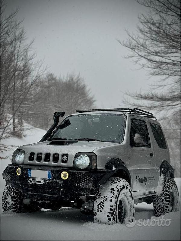 Usata Suzuki Jimny 86 CV (63 kW) 2007 Grigio SUV