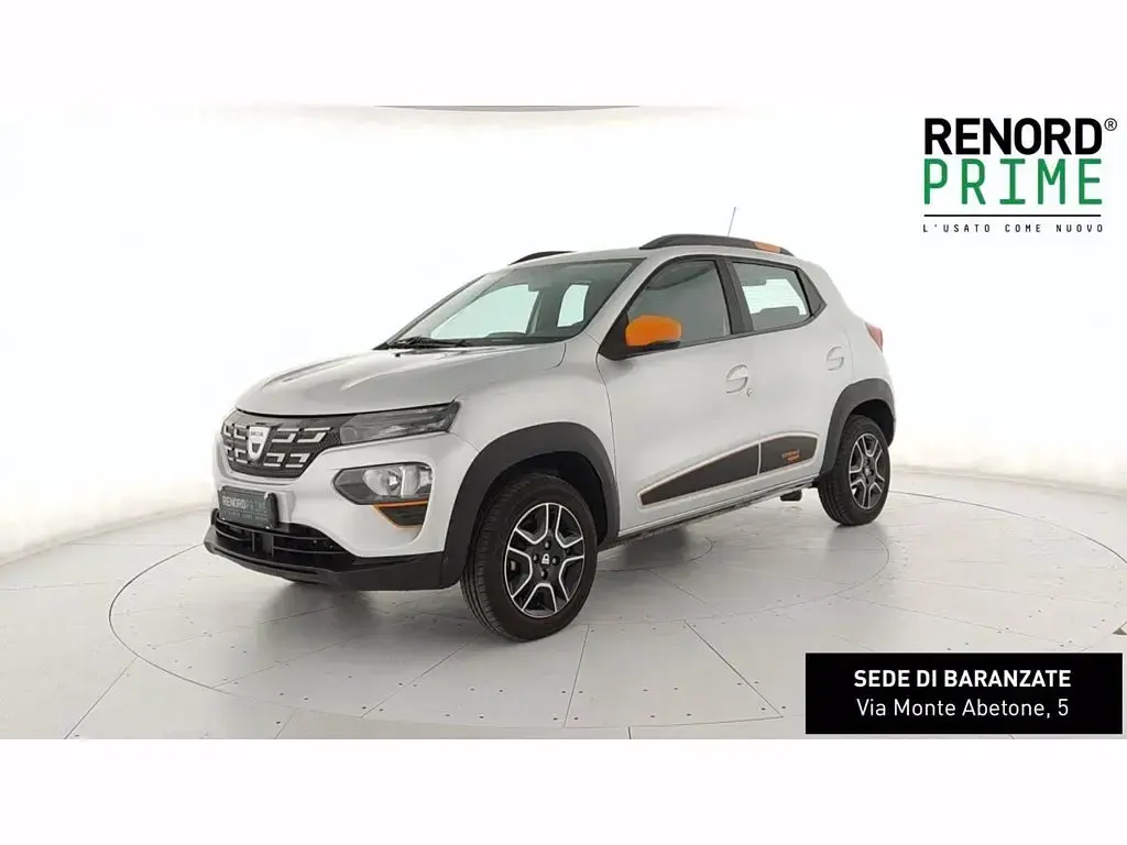 Begagnad Dacia Spring Comfort Plus 33 kW (45 HK) 2023 Halvkombi
