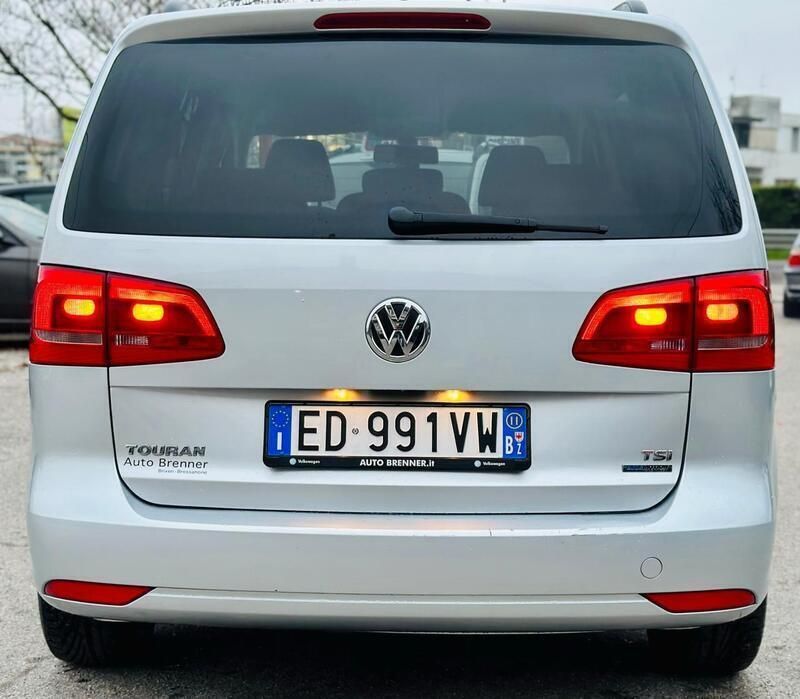 Usata VW Touran 105 CV (77 kW) 2011 Grigio Monovolume