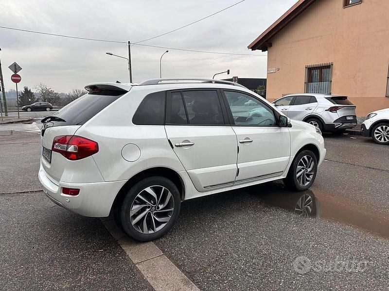 Usata Renault Koleos 175 CV (128 kW) 2013 Bianco SUV