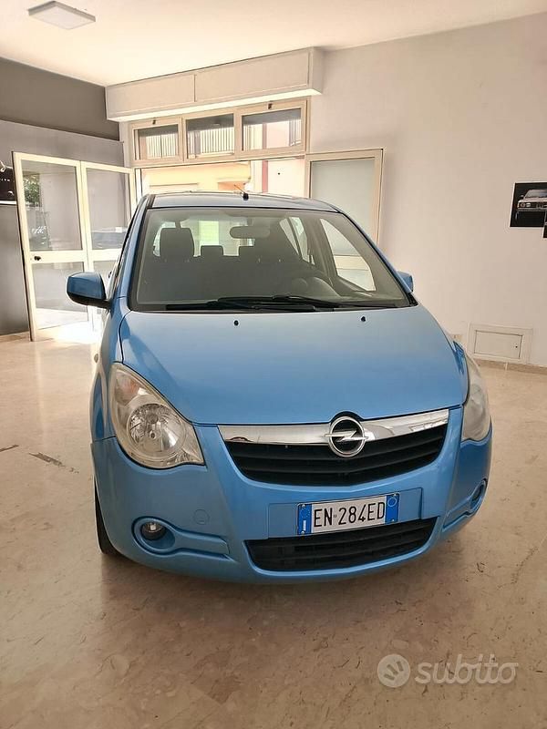 Usata Opel Agila Enjoy 65 CV (47 kW) 2009 Blu Utilitaria