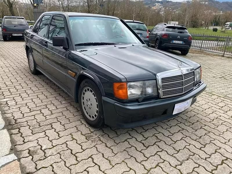 Usata Mercedes 190 185 CV (136 kW) 1985 Nero Berlina