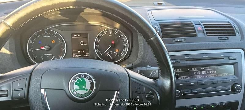 Begagnad Skoda Octavia 102 HK (75 kW) 2012 Grå Sedan