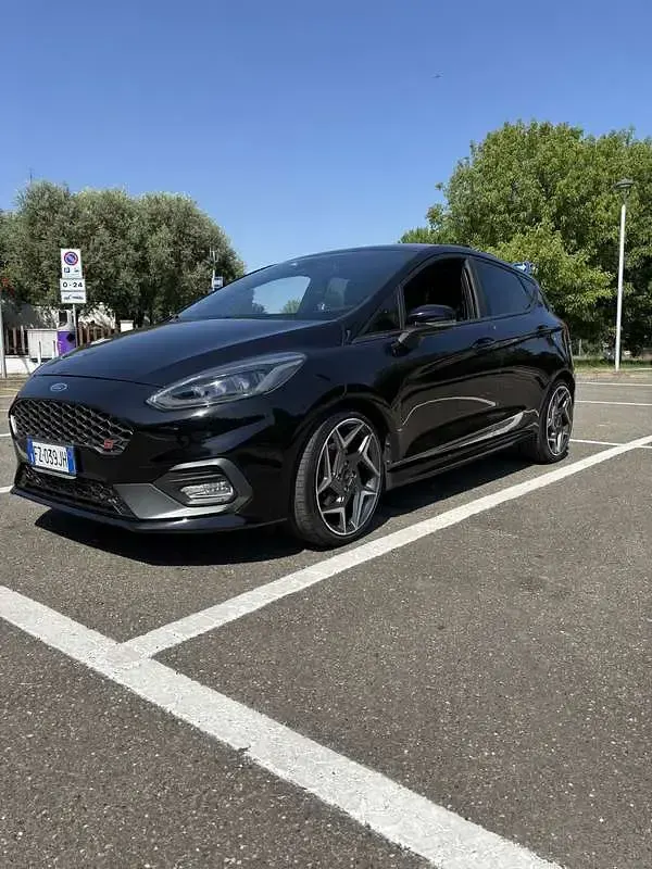 Usata Ford Fiesta ST 200 CV (147 kW) 2019 Nero Utilitaria
