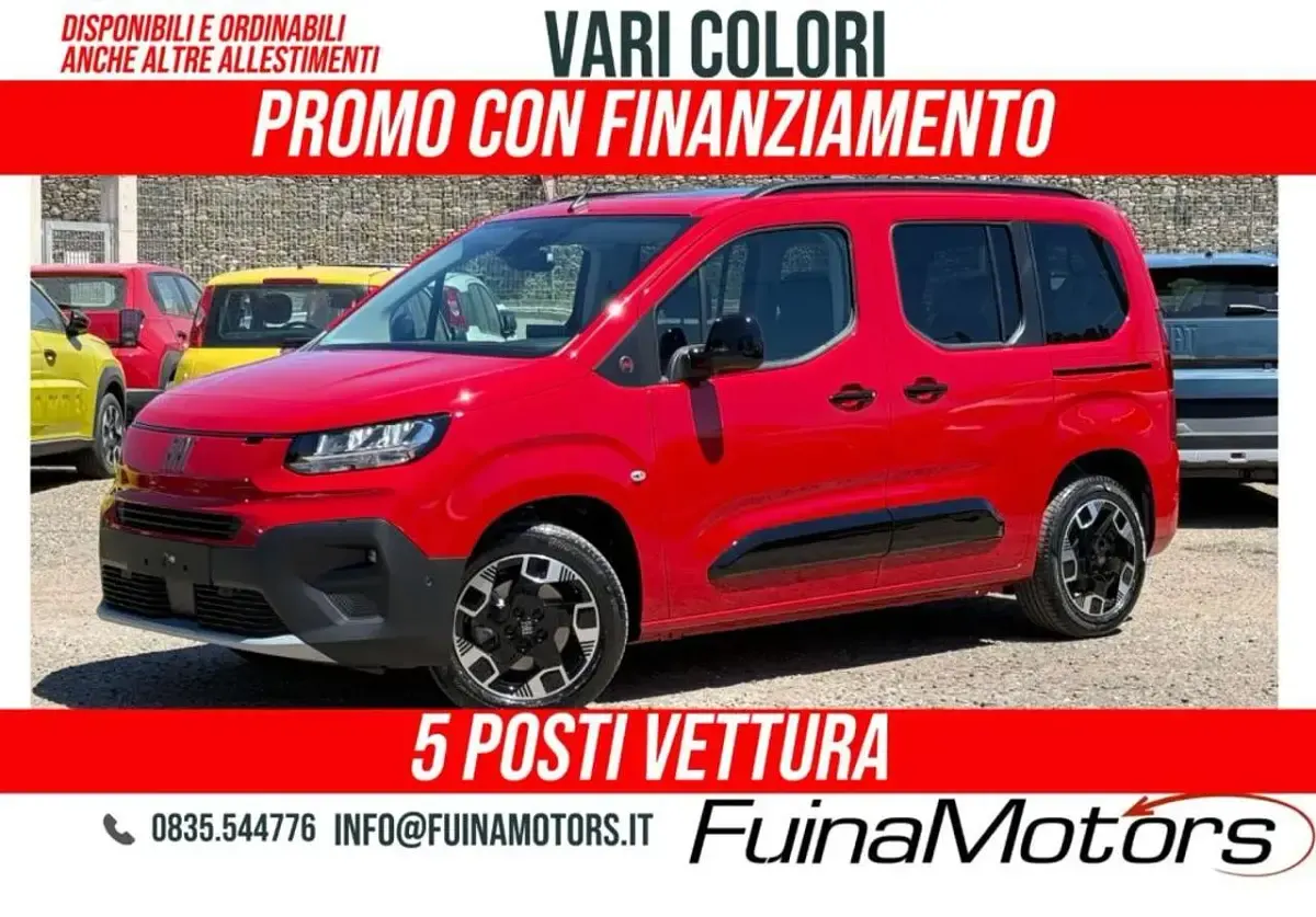 Nuova Fiat Doblò Trekking 131 CV (96 kW) 2026 Verde Monovolume
