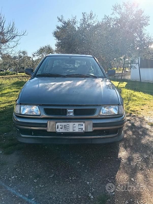 Usata Seat Ibiza 60 CV (44 kW) 1996 Grigio Utilitaria