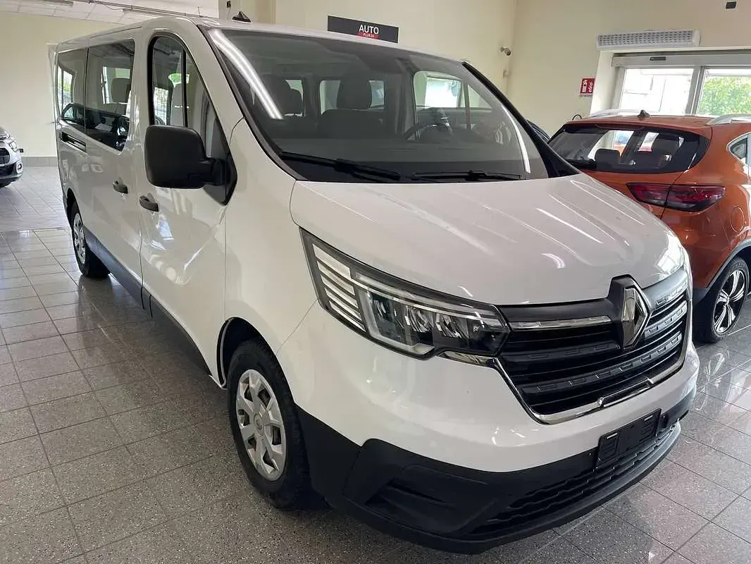 Usata Renault Trafic 110 CV (80 kW) 2024 Bianco Monovolume