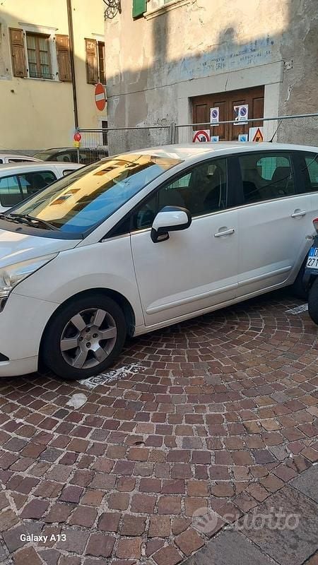 Usata Peugeot 5008 150 CV (110 kW) 2013 Bianco Monovolume