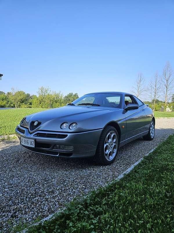 Usata Alfa Romeo GTV 201 CV (147 kW) 1999 Coupé
