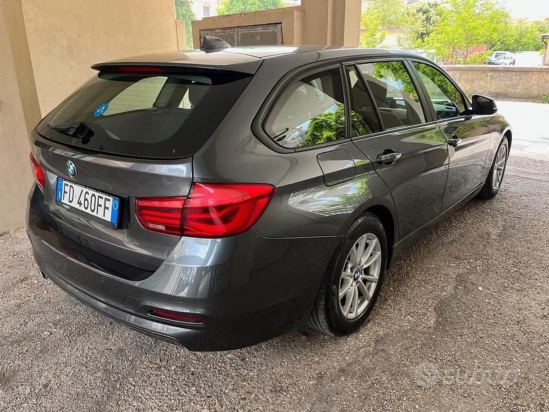 Usata BMW 318 150 CV (110 kW) 2016 Grigio Station wagon
