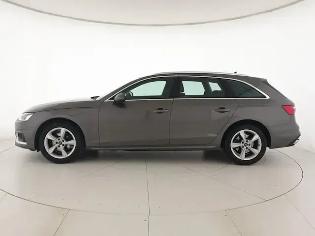 Usata Audi A4 Advanced Plus 136 CV (100 kW) 2021 Grigio terra metallizzato Station wagon