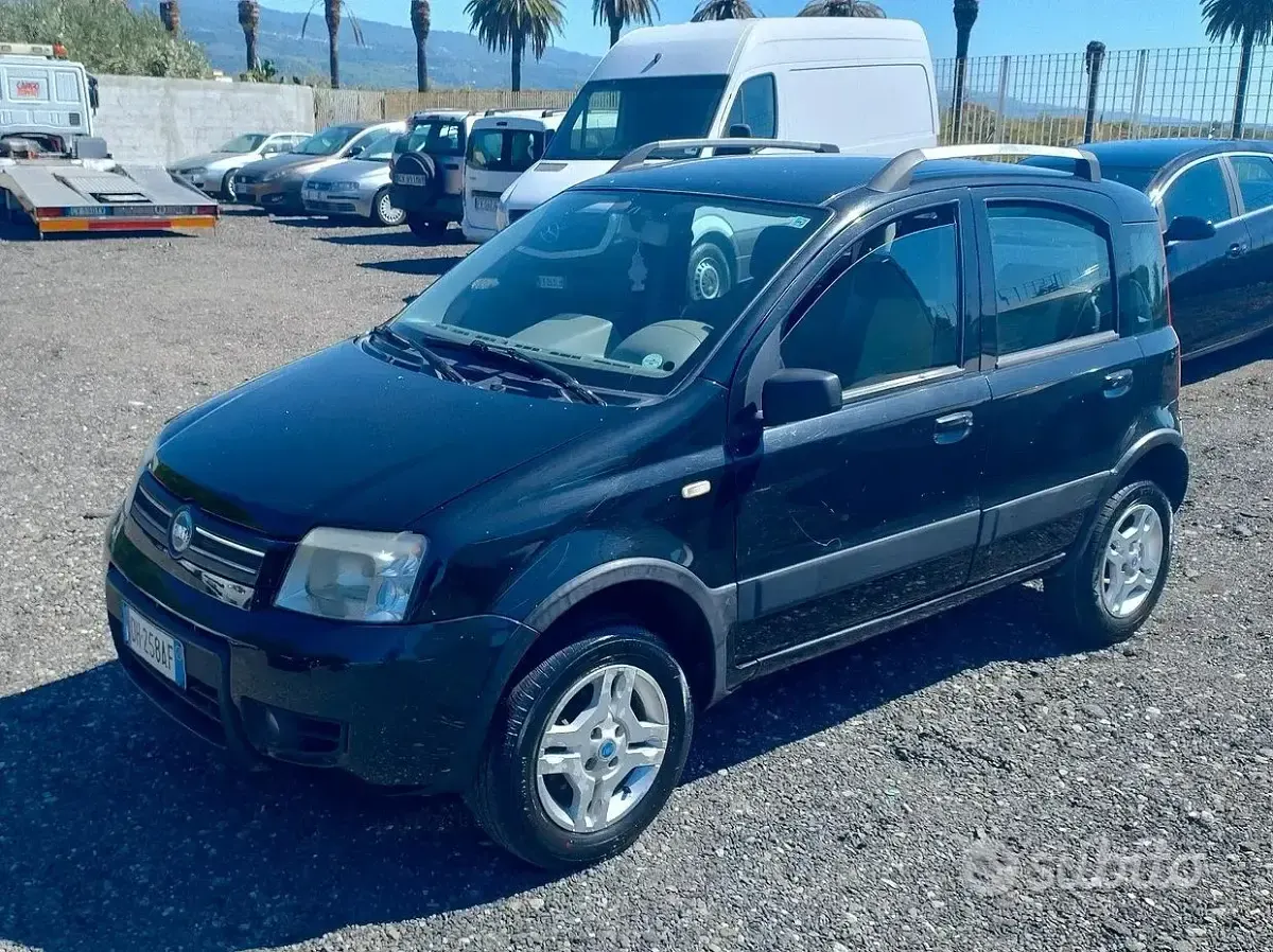 Usata Fiat Panda 4x4 69 CV (50 kW) 2007 Nero Utilitaria
