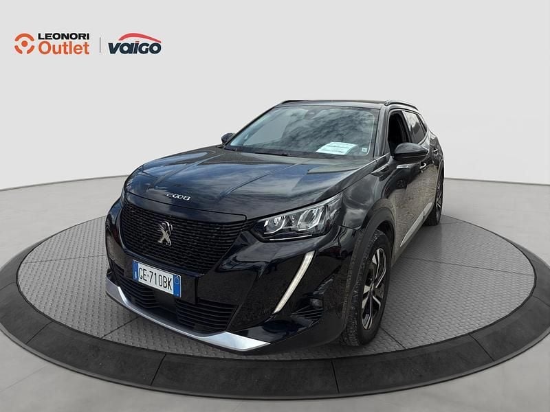 Usata Peugeot e-2008 Allure 100 kW (136 CV) 2021 Nero cinema SUV