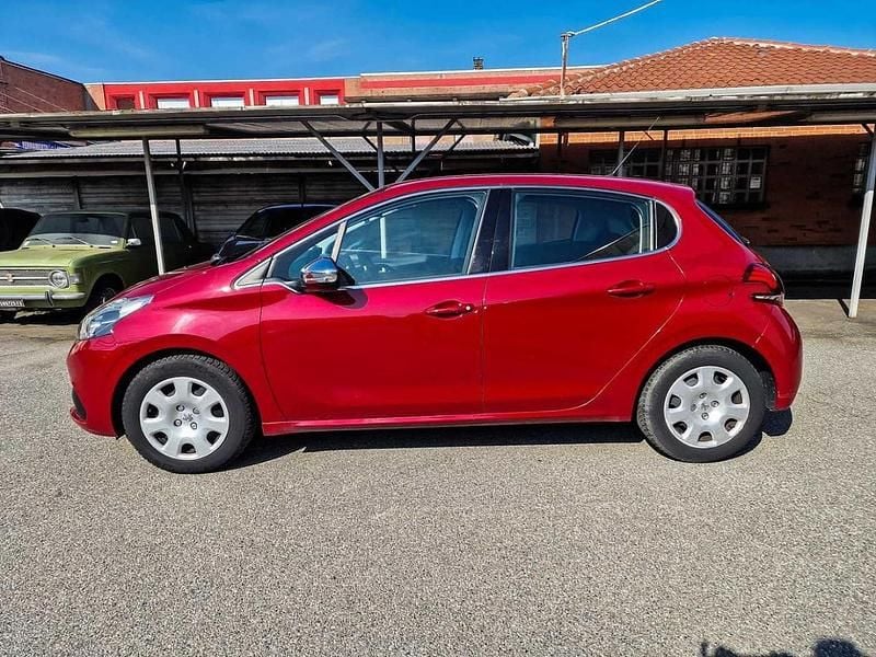 Usata Peugeot 208 Allure 82 CV (60 kW) 2016 Rosso Utilitaria