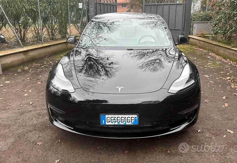 Usata Tesla Model 3 235 kW (320 CV) 2021 Nero Berlina
