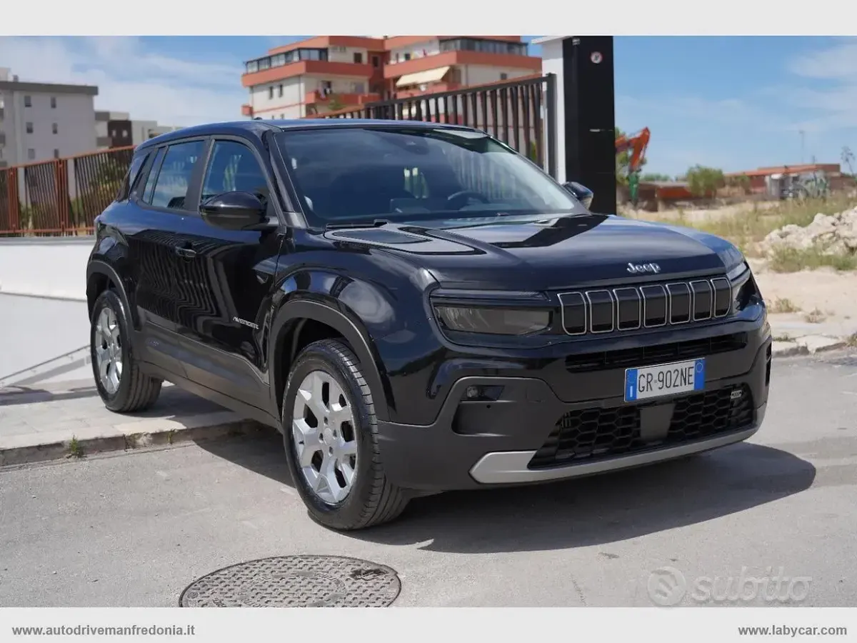 Usata Jeep Avenger Altitude 101 CV (74 kW) 2024 Nero SUV