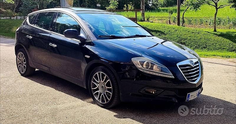 Usata Lancia Delta Gold 165 CV (121 kW) 2009 Nero Utilitaria