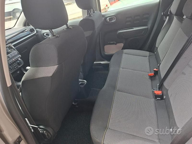 Usata Citroën C3 Shine 75 CV (55 kW) 2019 Beige Utilitaria