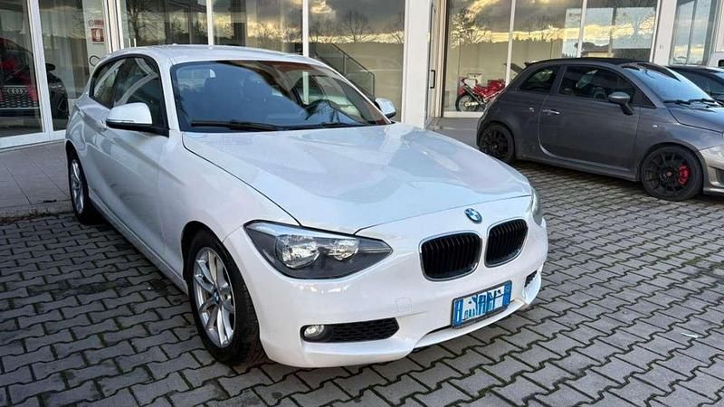 Gebraucht BMW 118 143 PS (105 kW) 2013 Weiß Kleinwagen