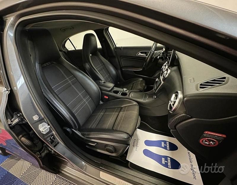 Usata Mercedes A180 109 CV (80 kW) 2016 Grigio Berlina