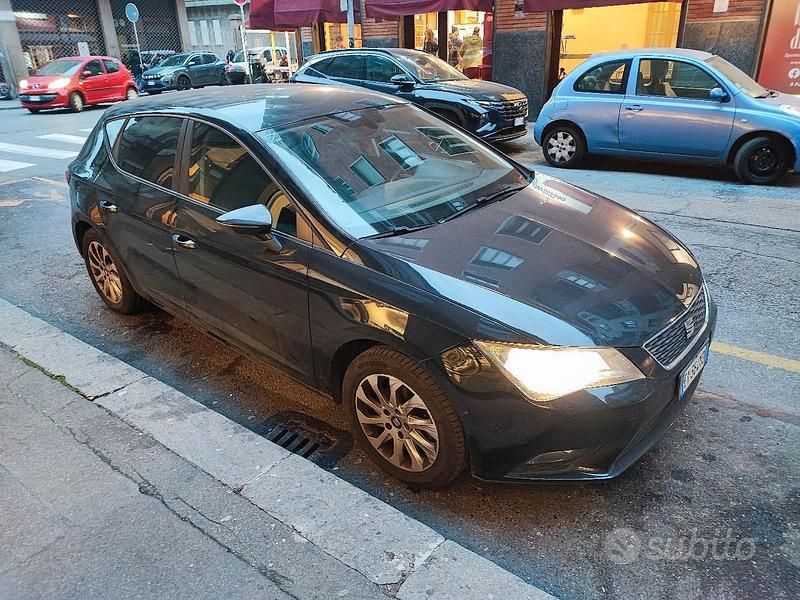 Usata Seat Leon 105 CV (77 kW) 2014 Nero Berlina