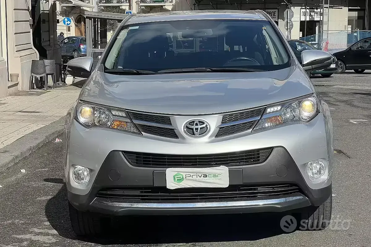 Second-hand Toyota RAV4 124 CP (91 kW) 2014 Gri SUV