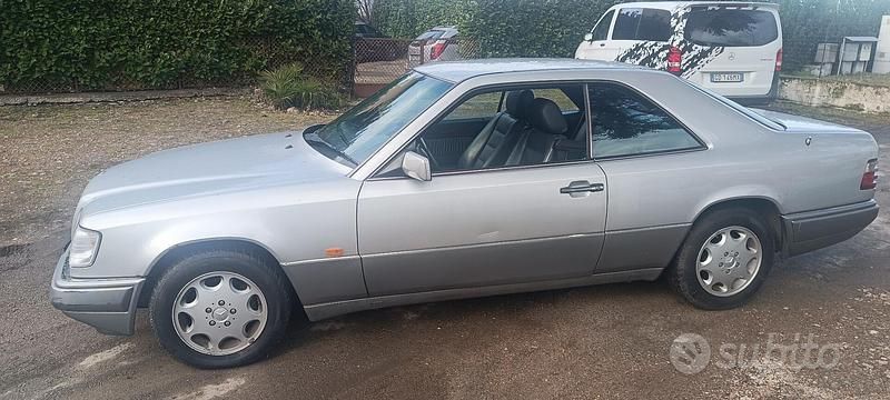 Argento Usata 1995 Mercedes C200 Classic Tre volumi | 6900 € - Immagine 1/4