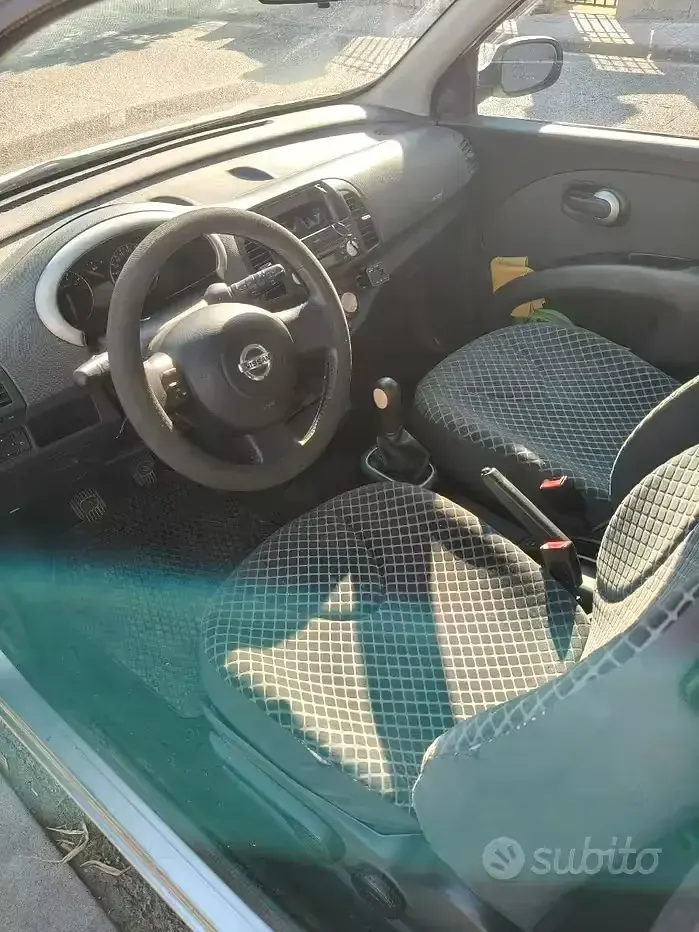 Usata Nissan Micra 80 CV (58 kW) 2005 Grigio Berlina