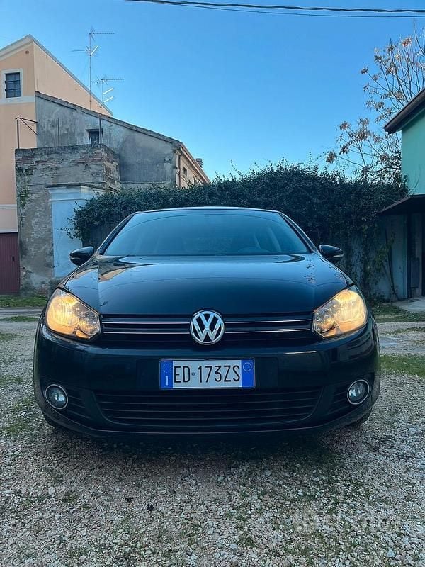 Usata VW Golf VI 105 CV (77 kW) 2009 Nero Utilitaria