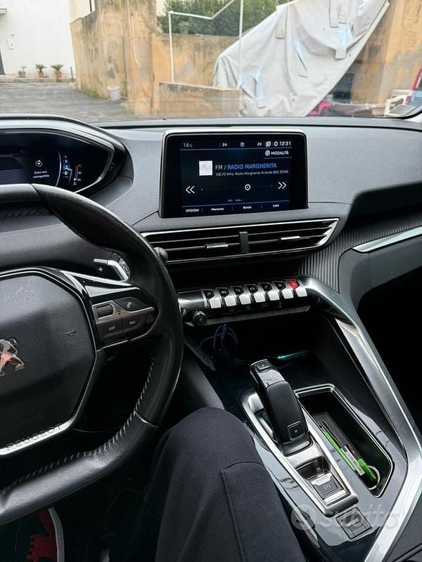 Usata Peugeot 3008 130 CV (95 kW) 2020 Grigio SUV