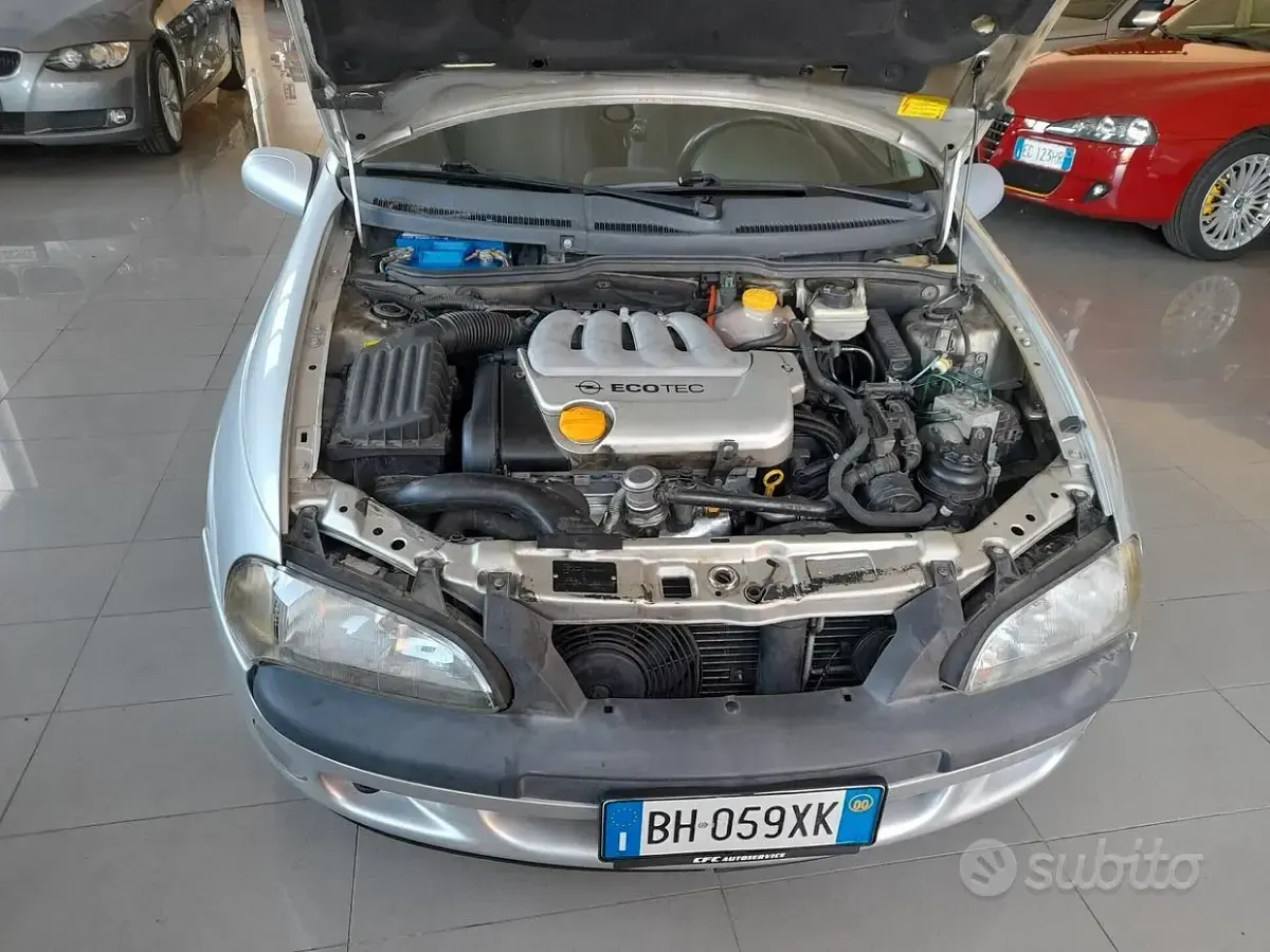 Usata Opel Tigra 90 CV (66 kW) 2000 Grigio Coupé