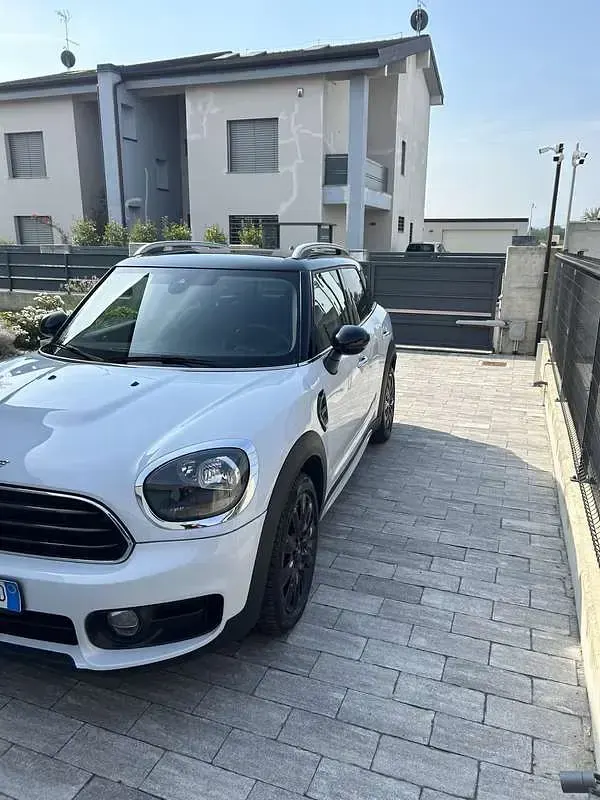 Usata Mini Cooper D Countryman Business 150 CV (110 kW) 2018 Bianco SUV