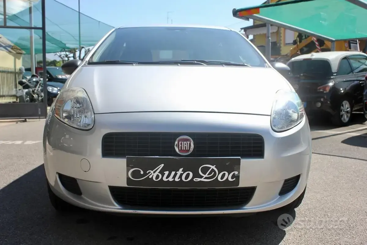 Occasion Fiat Punto 69 ch (50 kW) 2012 Gris Citadine