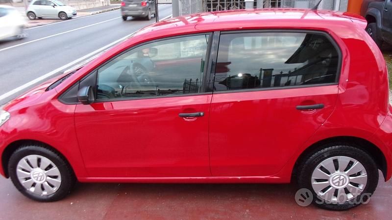 Usata VW up! 70 CV (51 kW) 2017 Rosso Utilitaria