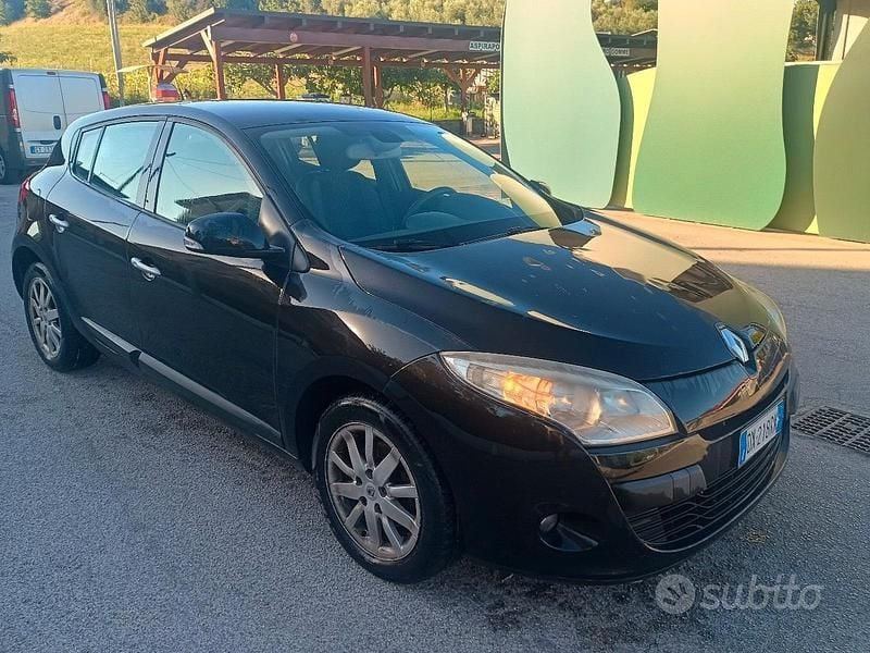 Usata Renault Mégane 100 CV (73 kW) 2009 Nero Berlina