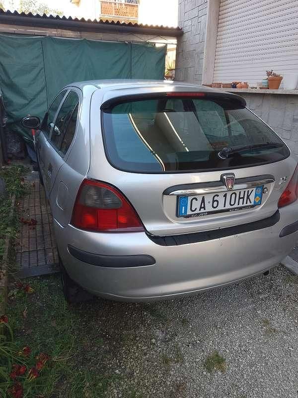 Usata Rover 25 75 CV (55 kW) 2003 Argento Utilitaria