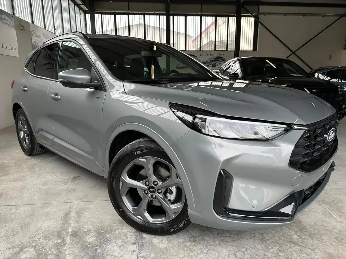 Nuova Ford Kuga ST-Line 179 CV (131 kW) 2026 Grigio SUV