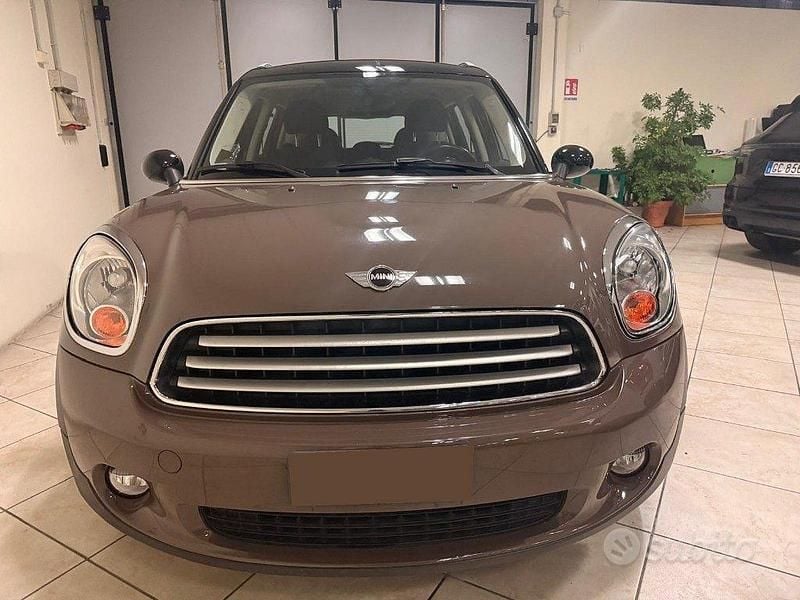 Usata Mini Cooper D Countryman 112 CV (82 kW) 2013 Marrone SUV