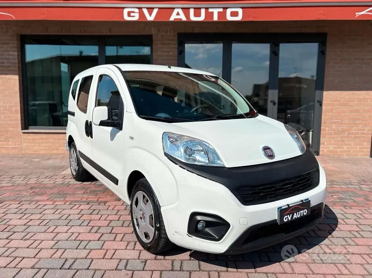 Usata Fiat Qubo Lounge 95 CV (69 kW) 2018 Bianco Monovolume