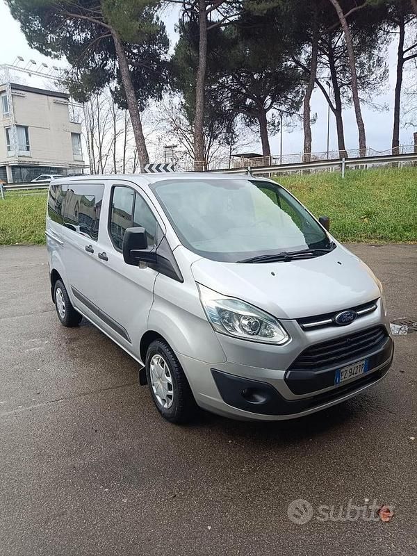 Usata Ford Transit Custom 2015 Grigio Monovolume