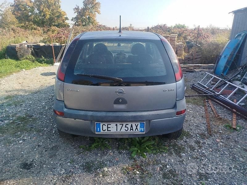 Usado Opel Corsa 101 CV (74 kW) 2003 Azul Berlina