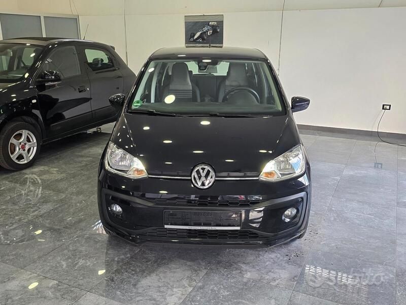 Nero Usata 2017 VW up! Due volumi | 8800 € (Ottimo prezzo) - Immagine 1/4