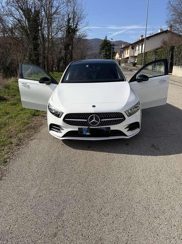 Usata Mercedes A180 Premium 116 CV (85 kW) 2018 Berlina