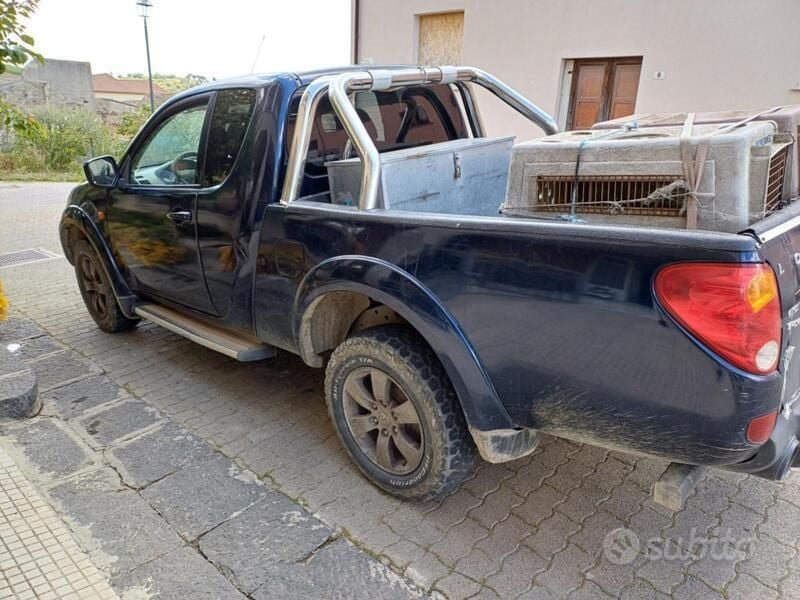 Usata Mitsubishi L200 2009 Blu Pick-up