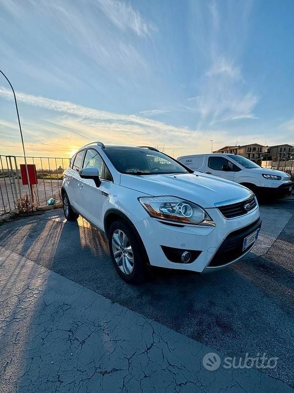 Usata Ford Kuga 163 CV (119 kW) 2011 Bianco SUV