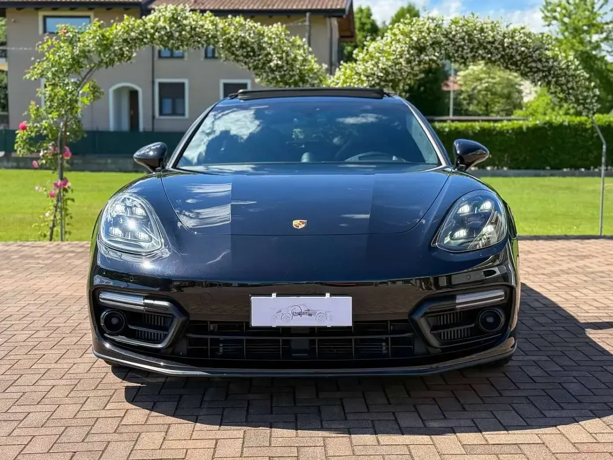 Usata Porsche Panamera Sport Turismo 460 CV (338 kW) 2019 Nero jet metallizzato Berlina