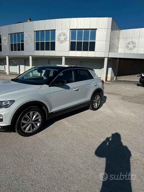 Usata VW T-Roc Style 116 CV (85 kW) 2018 Bianco SUV
